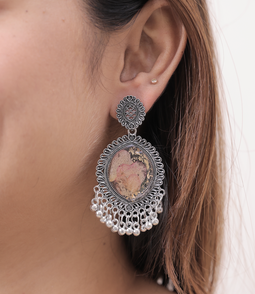 Golden Petal Oval Jhumka